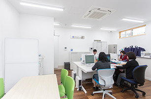 有限会社カネヨシの内観